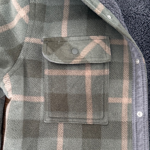 Olive Plaid Men's Shirt Jacket - Picture 3 of 8